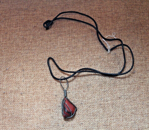 Vintage 90s Silver Wire Wrapped Around Polished Red Stone Necklace Pendant NOS